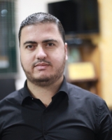 الصحفي محمود هنية